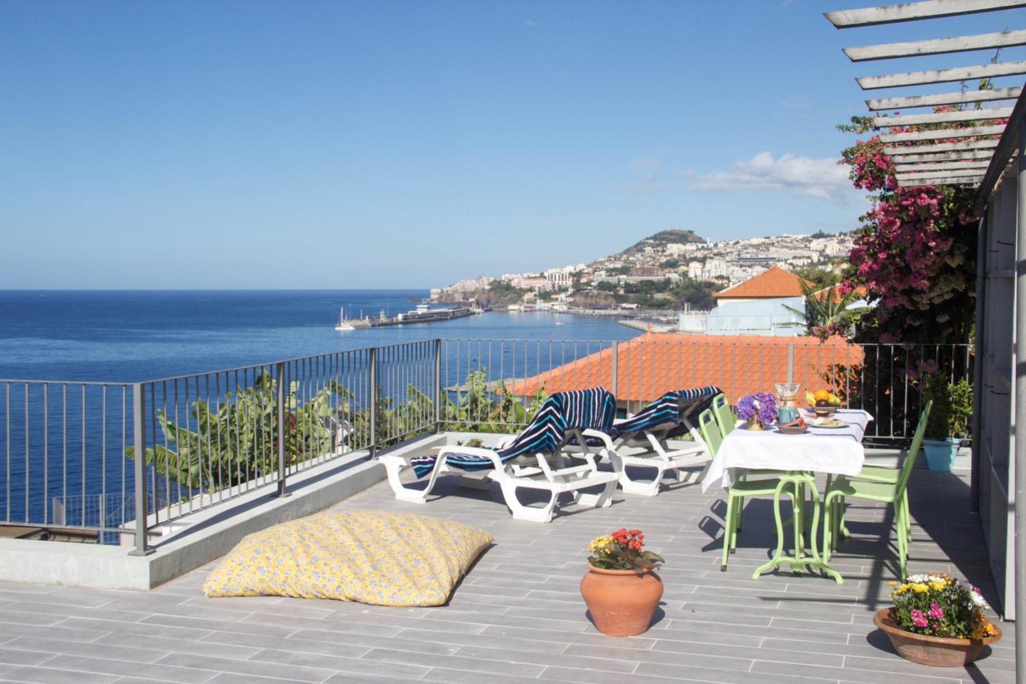 Irlanda` S - Funchal Seaside Villa *