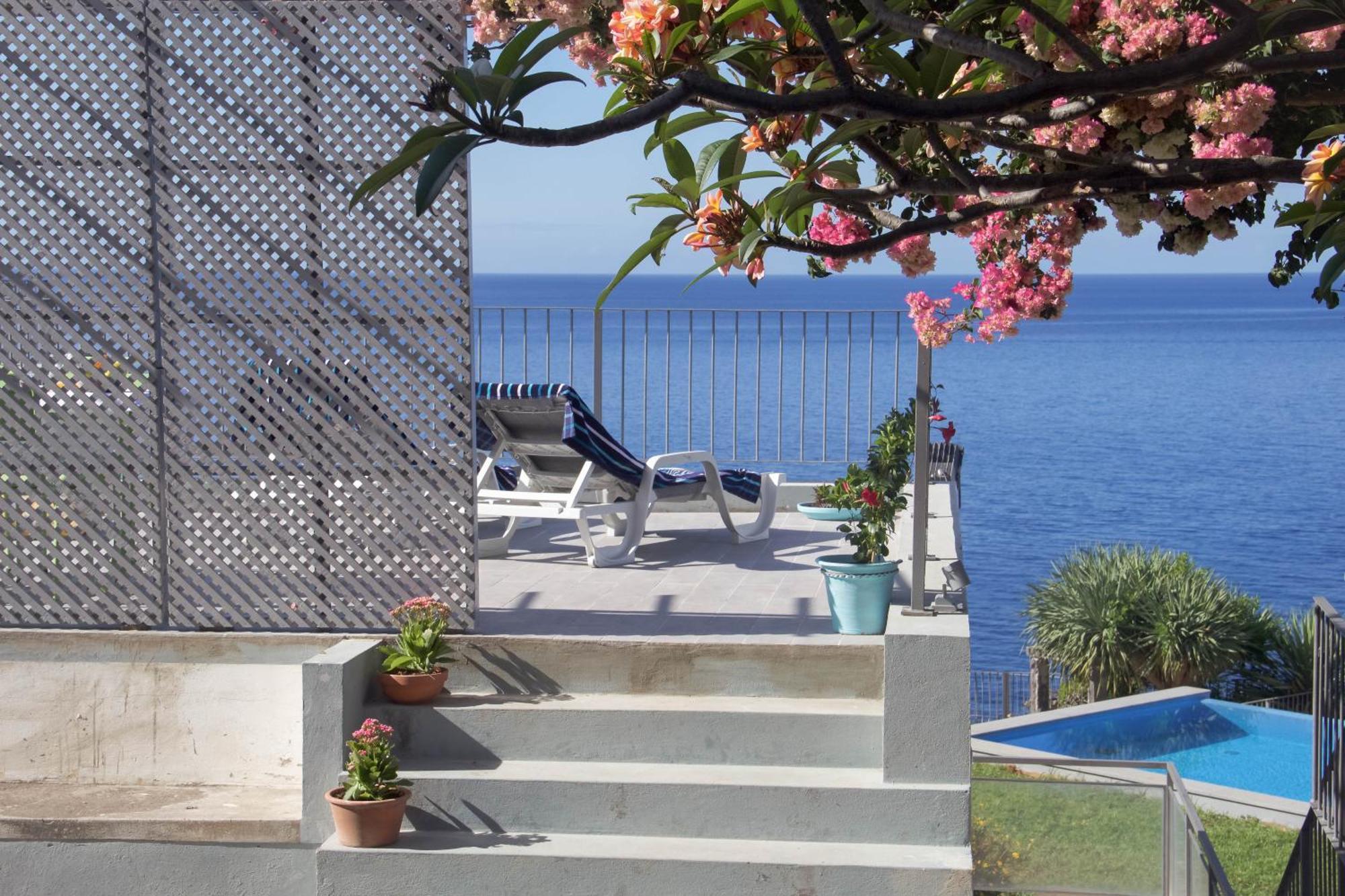 Irlanda` S - Funchal Seaside